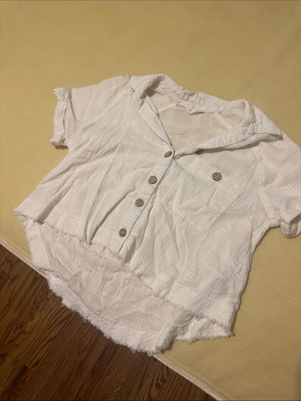 Aeropostale White Button-Front Short Sleeve Women's Top